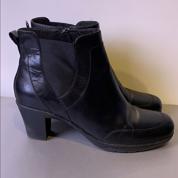 clarks short leather boots